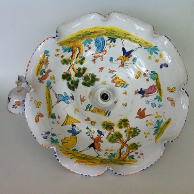 Albisola ceramics Art - Majolioca, Complete chandelier wire and cup.